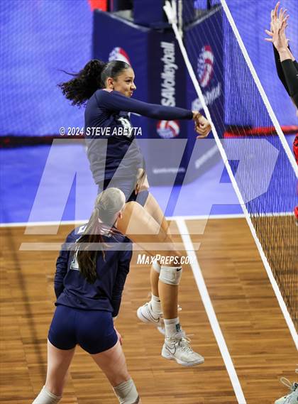 Thumbnail 2 in Pine Creek vs. Loveland (CHSAA 5A First Round Elimination Bracket) photogallery.