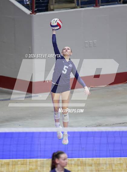 Thumbnail 3 in Pine Creek vs. Loveland (CHSAA 5A First Round Elimination Bracket) photogallery.