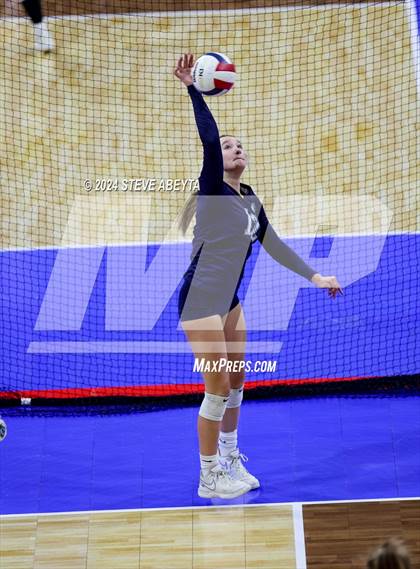 Thumbnail 2 in Pine Creek vs. Loveland (CHSAA 5A First Round Elimination Bracket) photogallery.