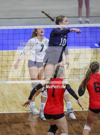 Thumbnail 1 in Pine Creek vs. Loveland (CHSAA 5A First Round Elimination Bracket) photogallery.