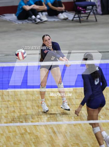 Thumbnail 2 in Pine Creek vs. Loveland (CHSAA 5A First Round Elimination Bracket) photogallery.