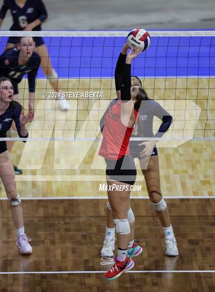 Thumbnail 2 in Pine Creek vs. Loveland (CHSAA 5A First Round Elimination Bracket) photogallery.