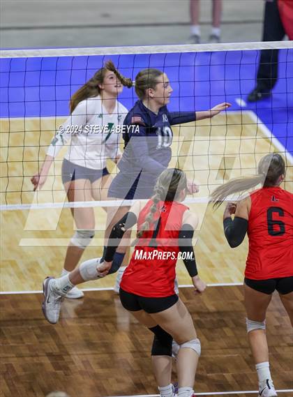 Thumbnail 3 in Pine Creek vs. Loveland (CHSAA 5A First Round Elimination Bracket) photogallery.
