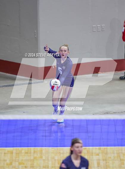 Thumbnail 2 in Pine Creek vs. Loveland (CHSAA 5A First Round Elimination Bracket) photogallery.
