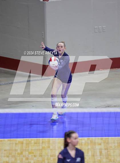 Thumbnail 1 in Pine Creek vs. Loveland (CHSAA 5A First Round Elimination Bracket) photogallery.