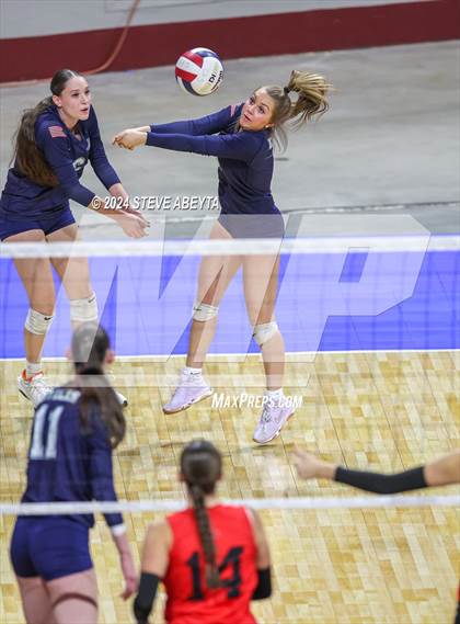 Thumbnail 3 in Pine Creek vs. Loveland (CHSAA 5A First Round Elimination Bracket) photogallery.
