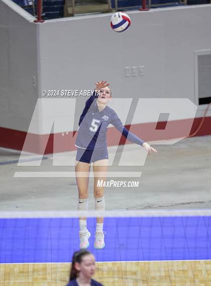 Thumbnail 2 in Pine Creek vs. Loveland (CHSAA 5A First Round Elimination Bracket) photogallery.