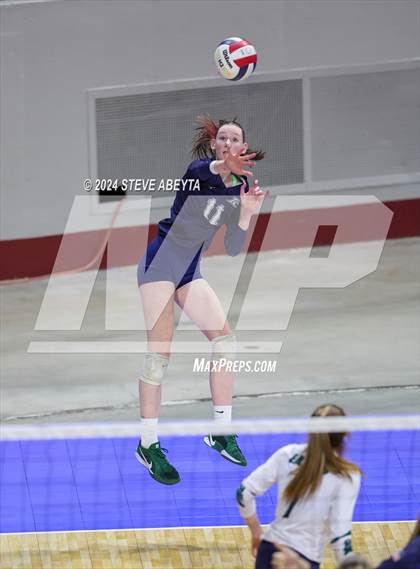 Thumbnail 3 in Pine Creek vs. Loveland (CHSAA 5A First Round Elimination Bracket) photogallery.