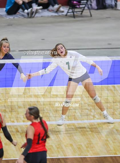 Thumbnail 3 in Pine Creek vs. Loveland (CHSAA 5A First Round Elimination Bracket) photogallery.