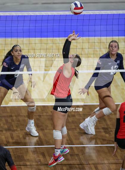 Thumbnail 1 in Pine Creek vs. Loveland (CHSAA 5A First Round Elimination Bracket) photogallery.