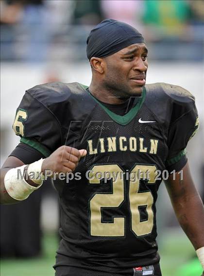 Thumbnail 1 in Lincoln vs. Armwood (FHSAA 4A Final) photogallery.