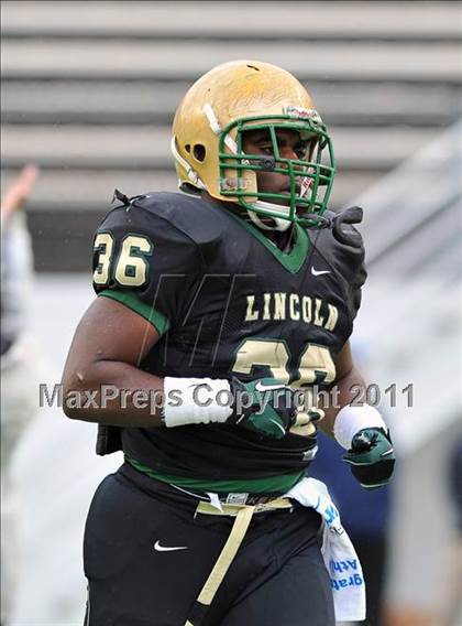 Thumbnail 2 in Lincoln vs. Armwood (FHSAA 4A Final) photogallery.