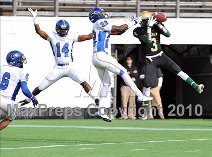 Thumbnail 3 in Lincoln vs. Armwood (FHSAA 4A Final) photogallery.