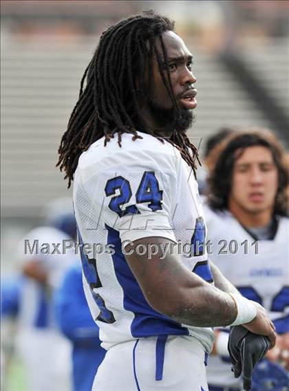 Thumbnail 2 in Lincoln vs. Armwood (FHSAA 4A Final) photogallery.