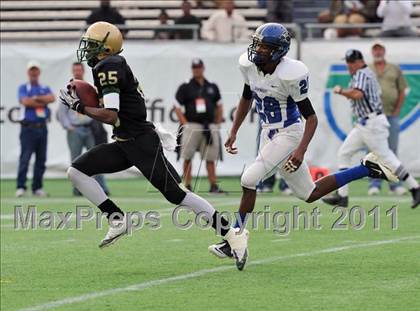 Thumbnail 3 in Lincoln vs. Armwood (FHSAA 4A Final) photogallery.