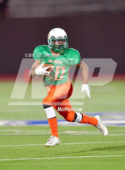 Thumbnail 3 in Burbank vs Houston [Sam] photogallery.