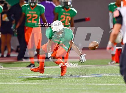 Thumbnail 1 in Burbank vs Houston [Sam] photogallery.