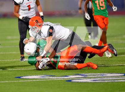 Thumbnail 3 in Burbank vs Houston [Sam] photogallery.