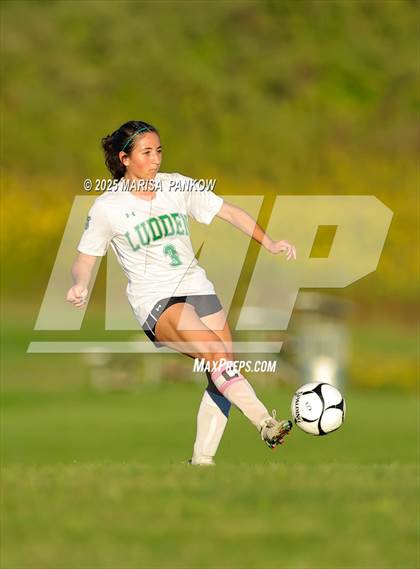 Thumbnail 2 in Bishop Ludden vs Fabius Pompey photogallery.