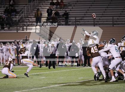 Thumbnail 1 in Sacred Heart Cathedral Preparatory @ Saint Francis (CIFCCS D1 Quarter Finals) photogallery.