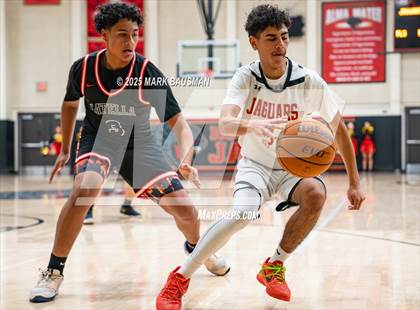 Thumbnail 1 in Katella @ Segerstrom photogallery.