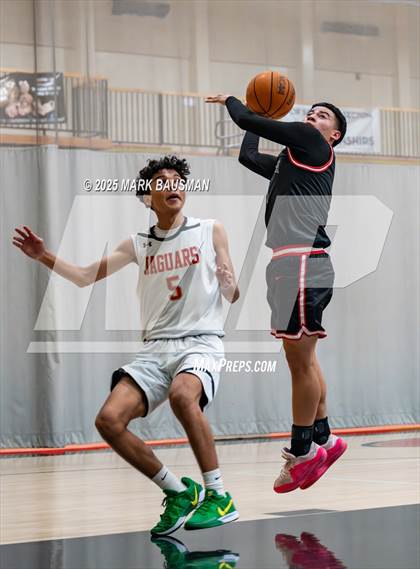 Thumbnail 1 in Katella @ Segerstrom photogallery.