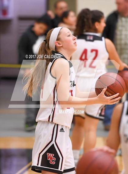 Thumbnail 3 in Churchill vs Johnson [Claudia Taylor] photogallery.
