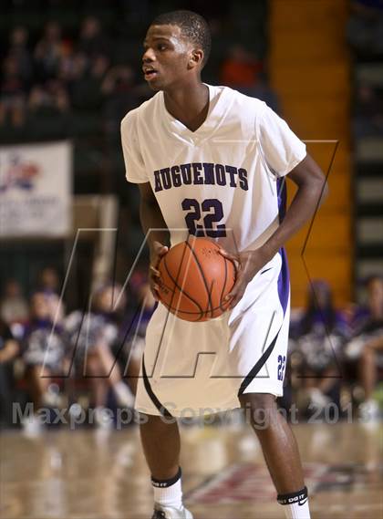 Thumbnail 3 in New Rochelle vs. Northport (NYSPHSAA Class AA Semifinal) photogallery.