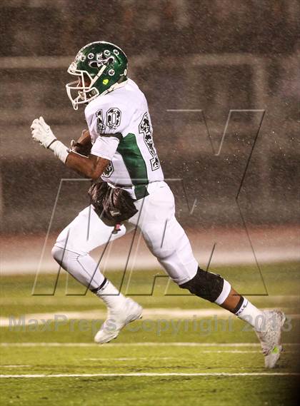 Thumbnail 2 in Marin Catholic vs. El Cerrito (CIF NCS D3 Final) photogallery.