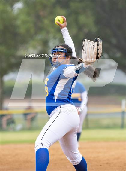 Thumbnail 1 in El Camino vs Grossmont (Cougar Classic) photogallery.