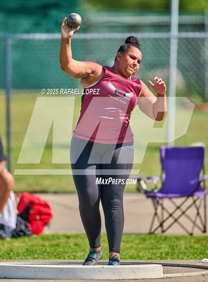 Thumbnail 1 in UIL 6A Track & Field Area 21&22 (Shot Put) photogallery.