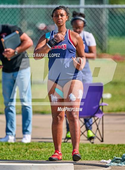Thumbnail 3 in UIL 6A Track & Field Area 21&22 (Shot Put) photogallery.