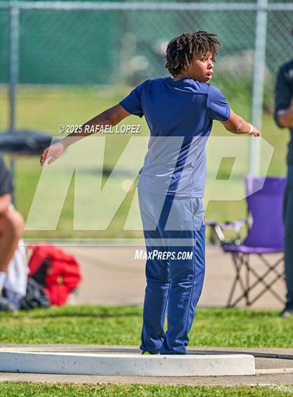Thumbnail 2 in UIL 6A Track & Field Area 21&22 (Shot Put) photogallery.