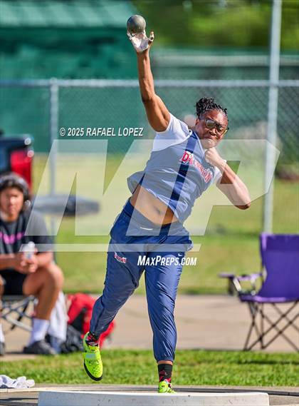 Thumbnail 2 in UIL 6A Track & Field Area 21&22 (Shot Put) photogallery.
