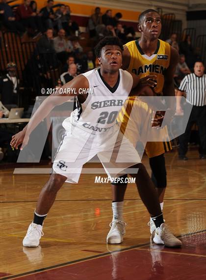 Thumbnail 3 in Sierra Canyon vs. Damien (La Canada Holiday Tournament) photogallery.