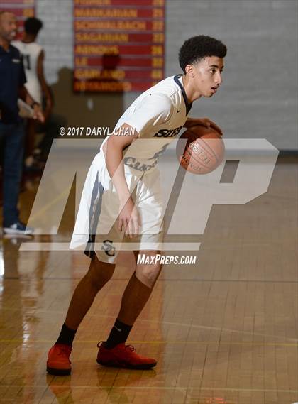Thumbnail 3 in Sierra Canyon vs. Damien (La Canada Holiday Tournament) photogallery.