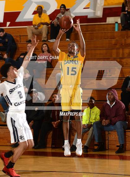 Thumbnail 2 in Sierra Canyon vs. Damien (La Canada Holiday Tournament) photogallery.
