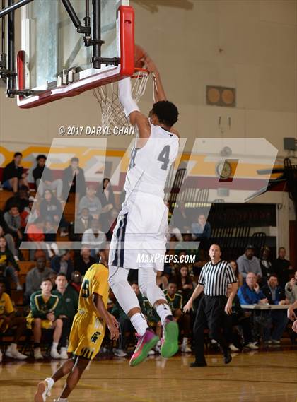 Thumbnail 3 in Sierra Canyon vs. Damien (La Canada Holiday Tournament) photogallery.