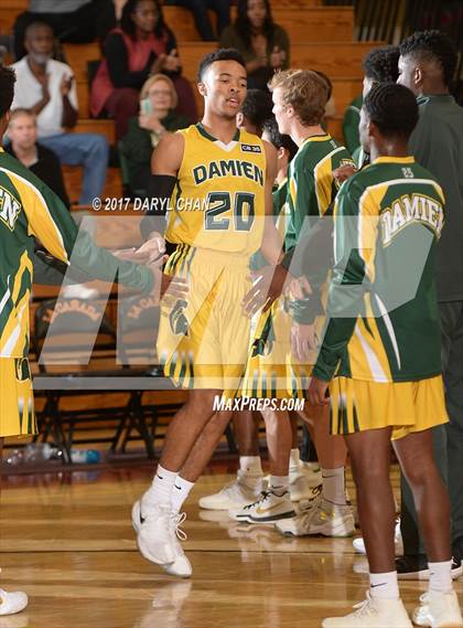 Thumbnail 2 in Sierra Canyon vs. Damien (La Canada Holiday Tournament) photogallery.