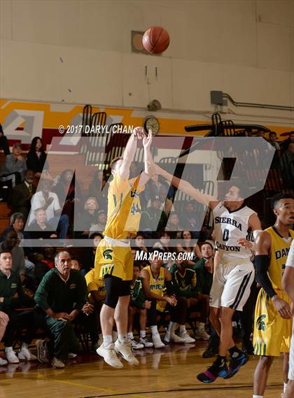 Thumbnail 3 in Sierra Canyon vs. Damien (La Canada Holiday Tournament) photogallery.