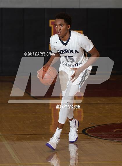 Thumbnail 1 in Sierra Canyon vs. Damien (La Canada Holiday Tournament) photogallery.