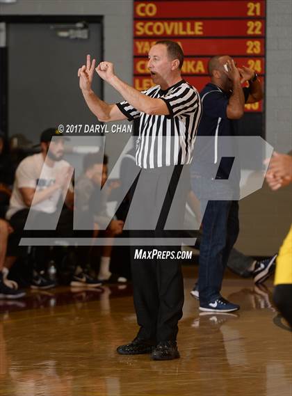 Thumbnail 1 in Sierra Canyon vs. Damien (La Canada Holiday Tournament) photogallery.