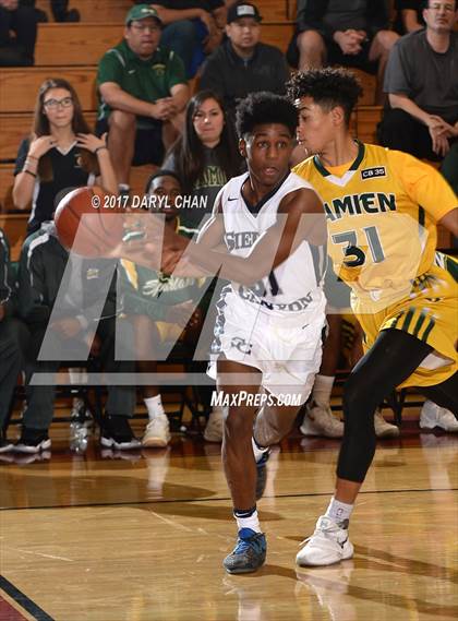 Thumbnail 2 in Sierra Canyon vs. Damien (La Canada Holiday Tournament) photogallery.