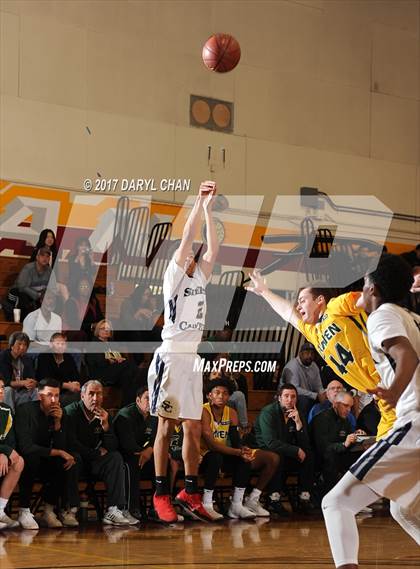Thumbnail 2 in Sierra Canyon vs. Damien (La Canada Holiday Tournament) photogallery.