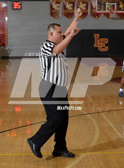 Thumbnail 3 in Sierra Canyon vs. Damien (La Canada Holiday Tournament) photogallery.
