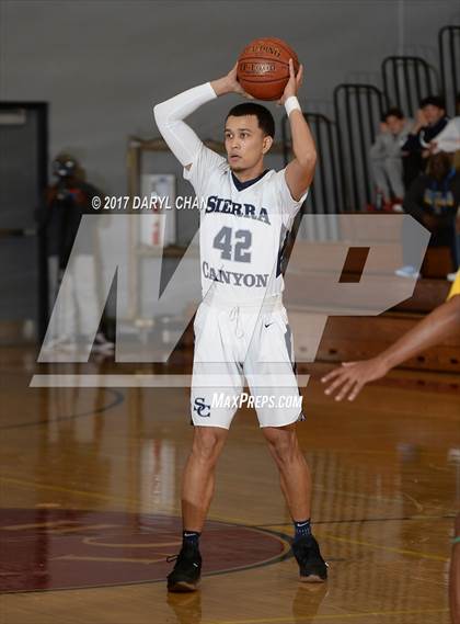 Thumbnail 1 in Sierra Canyon vs. Damien (La Canada Holiday Tournament) photogallery.