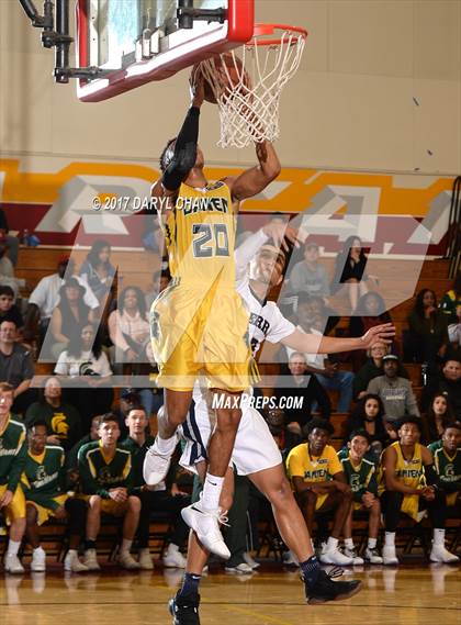 Thumbnail 2 in Sierra Canyon vs. Damien (La Canada Holiday Tournament) photogallery.