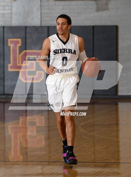 Thumbnail 3 in Sierra Canyon vs. Damien (La Canada Holiday Tournament) photogallery.