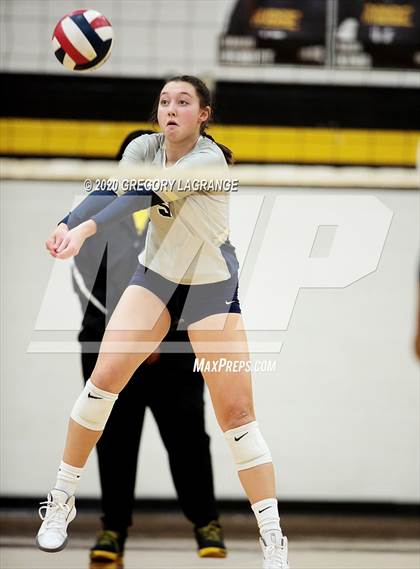 Thumbnail 1 in Keller vs Fossil Ridge photogallery.