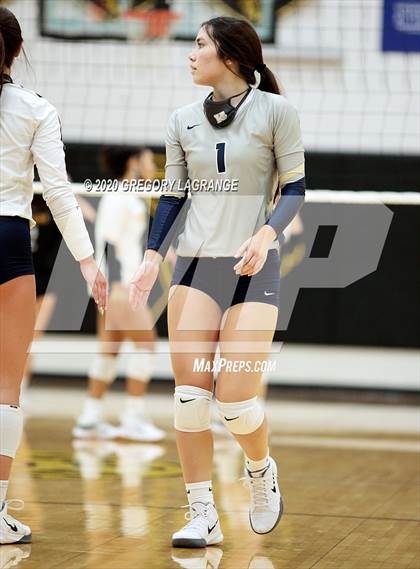 Thumbnail 3 in Keller vs Fossil Ridge photogallery.